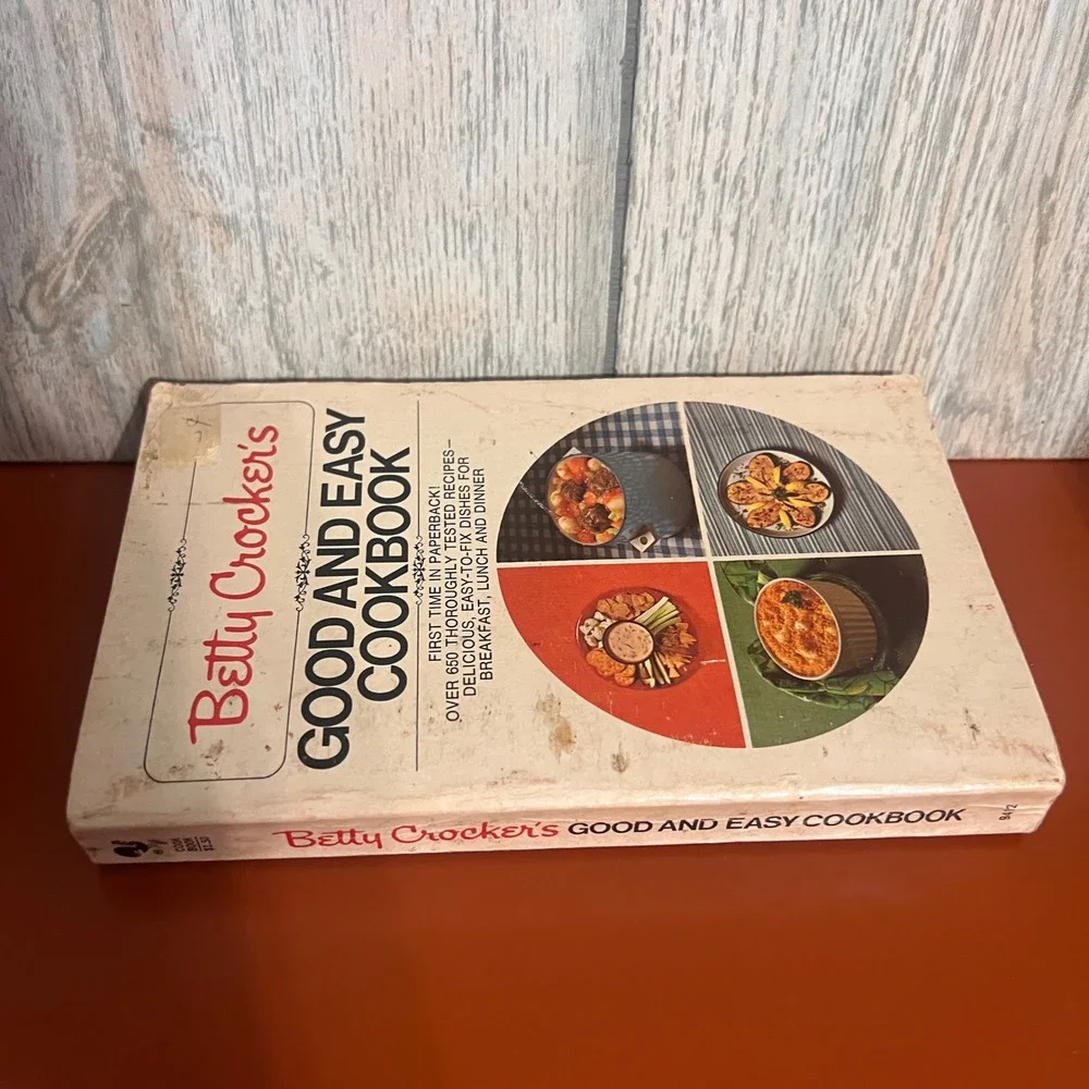Betty Crocker Good and Easy Cookbook Vintage 1975 Paperback 650+ Recipes Bantam
